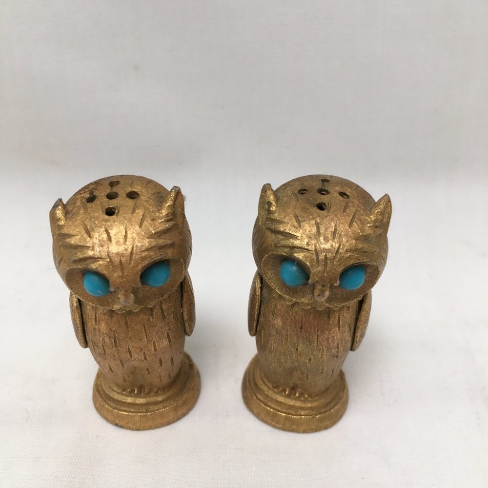 Vintage owl salt and pepper shaker